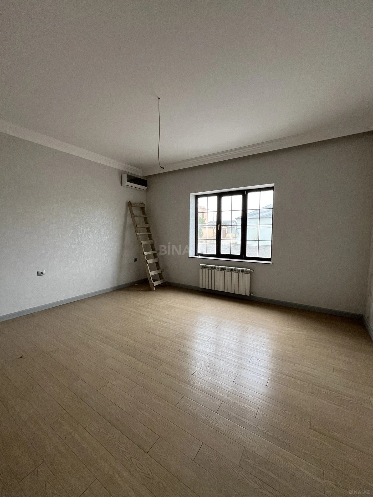 Satılır 6 otaqlı həyət evi 500 m²