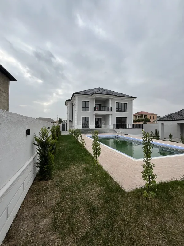 Satılır 6 otaqlı həyət evi 500 m²