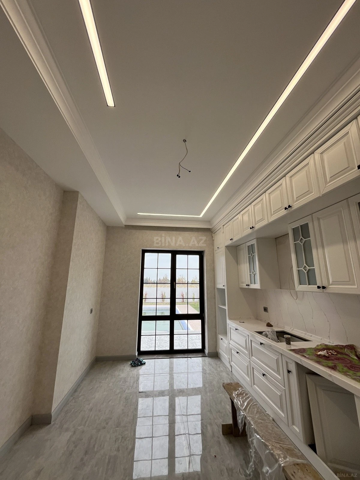 Satılır 6 otaqlı həyət evi 500 m²