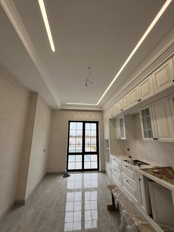 Satılır 6 otaqlı həyət evi 500 m²