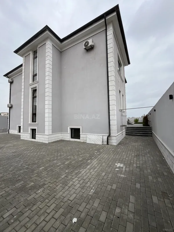 Satılır 6 otaqlı həyət evi 500 m²