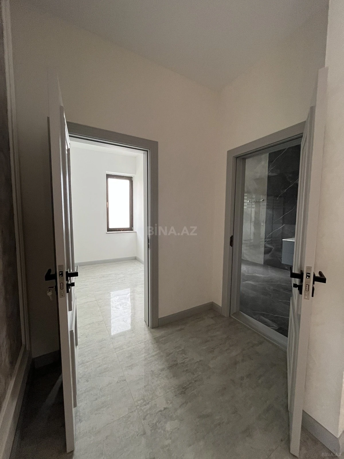 Satılır 6 otaqlı həyət evi 500 m²