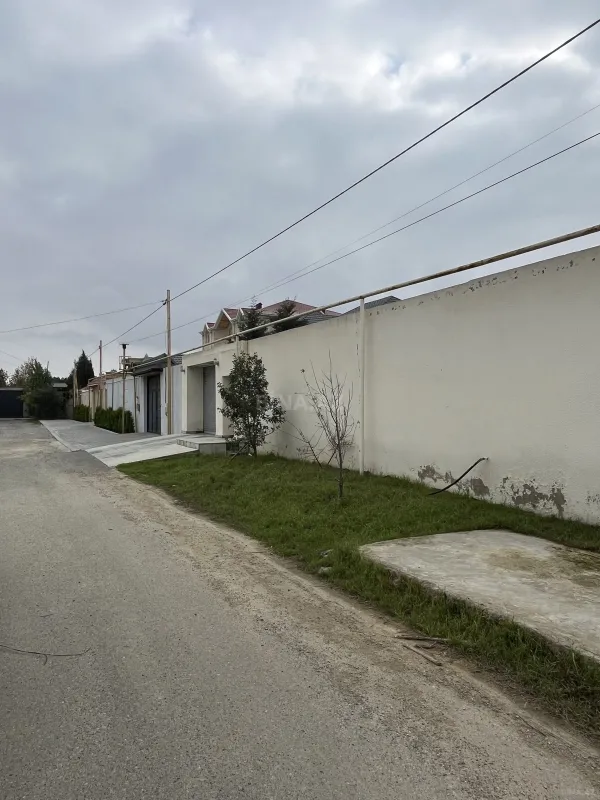 Satılır 6 otaqlı həyət evi 500 m²