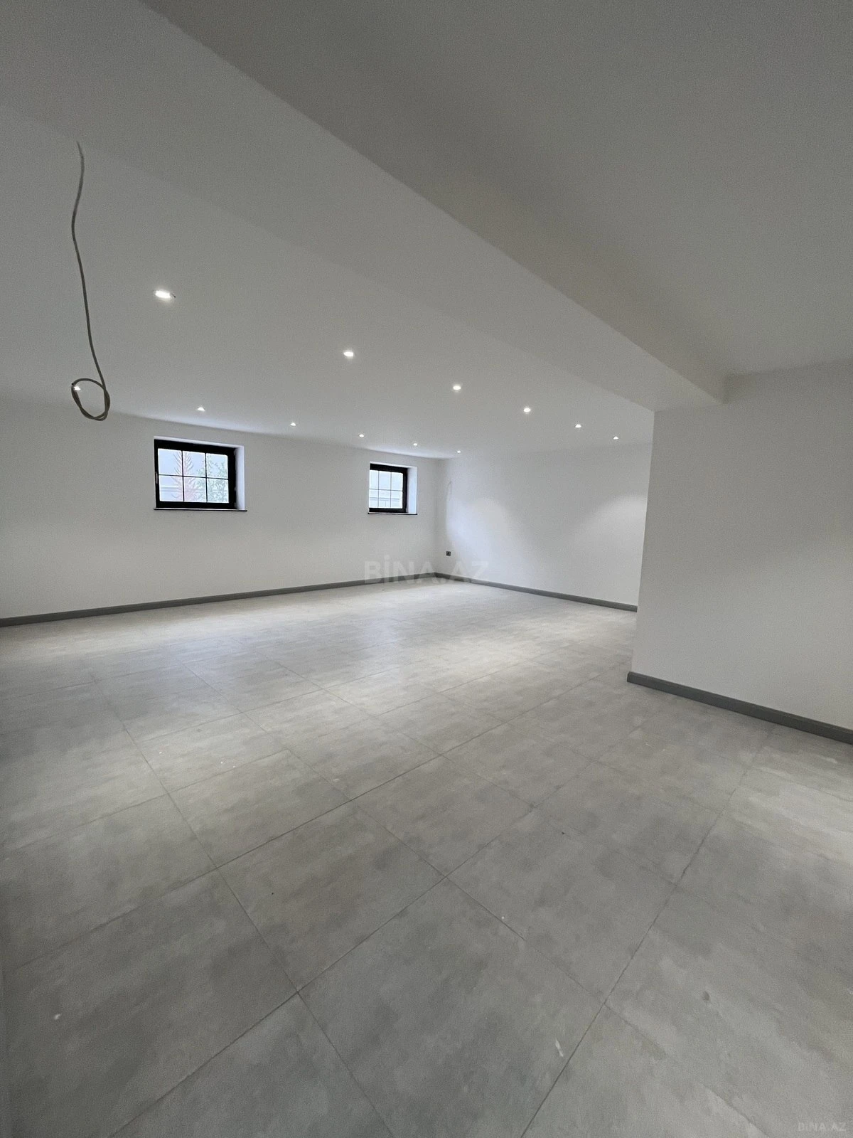 Satılır 6 otaqlı həyət evi 500 m²