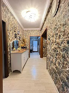 Satılır 5 otaqlı mənzil 120 m²