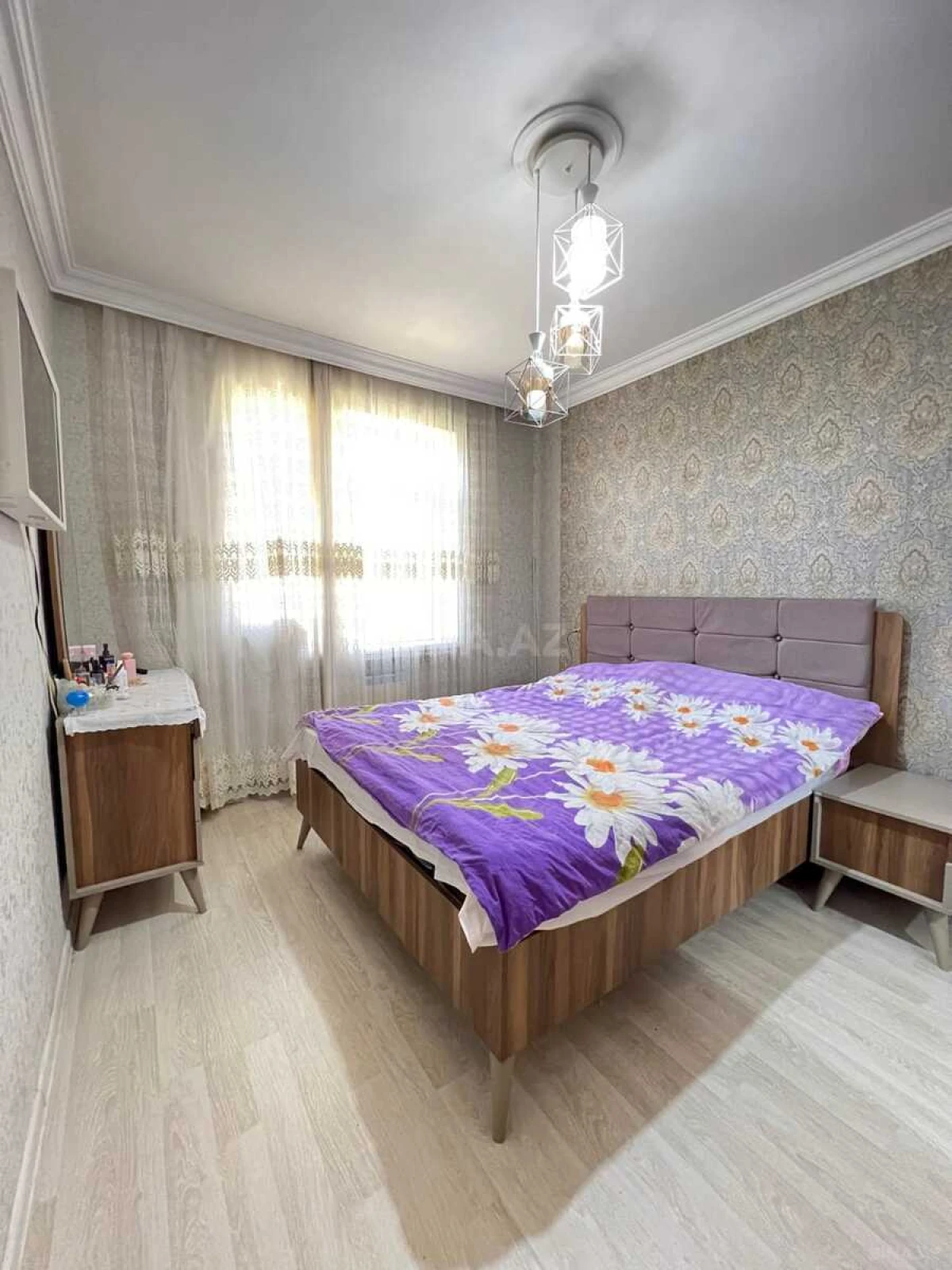 Satılır 5 otaqlı mənzil 120 m²