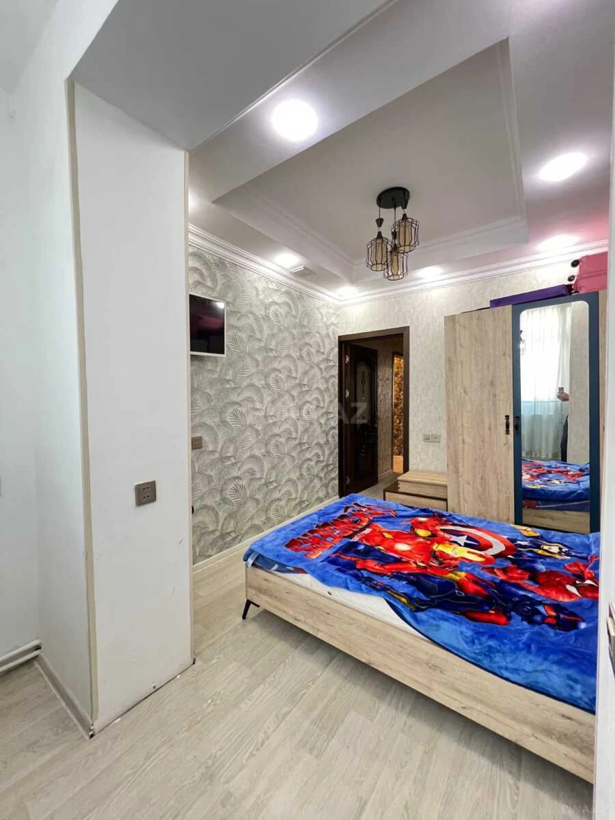 Satılır 5 otaqlı mənzil 120 m²