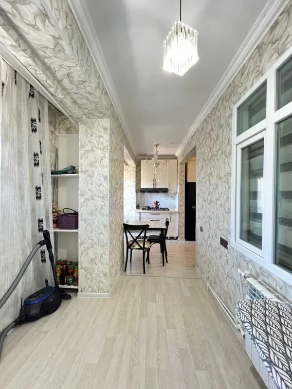 Satılır 5 otaqlı mənzil 120 m²