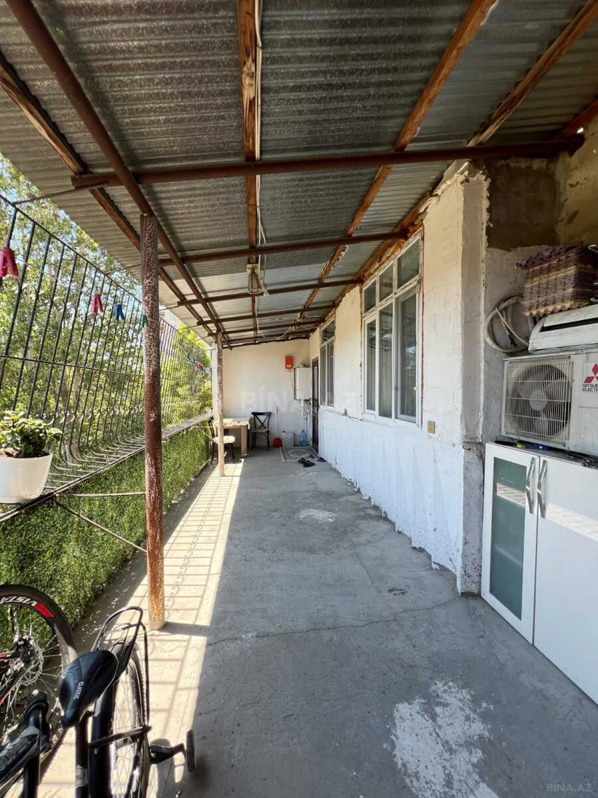 Satılır 5 otaqlı mənzil 120 m²