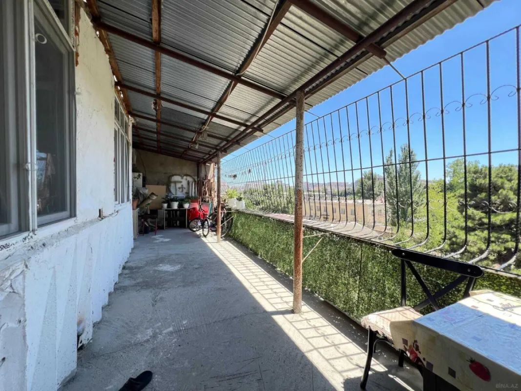 Satılır 5 otaqlı mənzil 120 m²