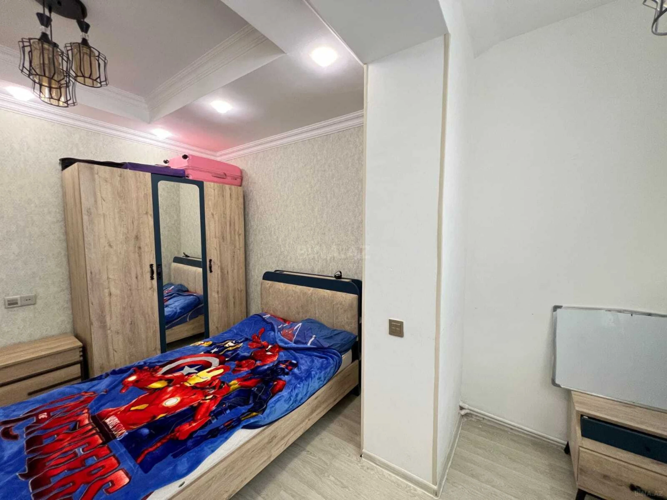 Satılır 5 otaqlı mənzil 120 m²