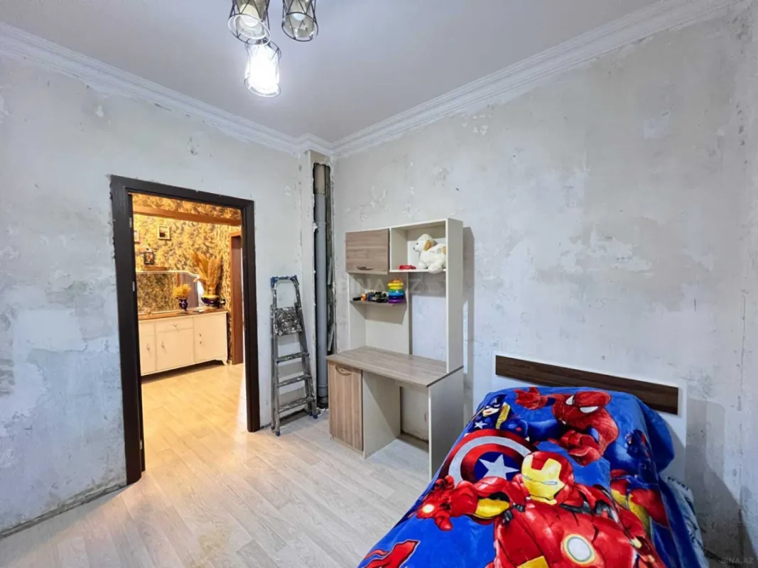 Satılır 5 otaqlı mənzil 120 m²