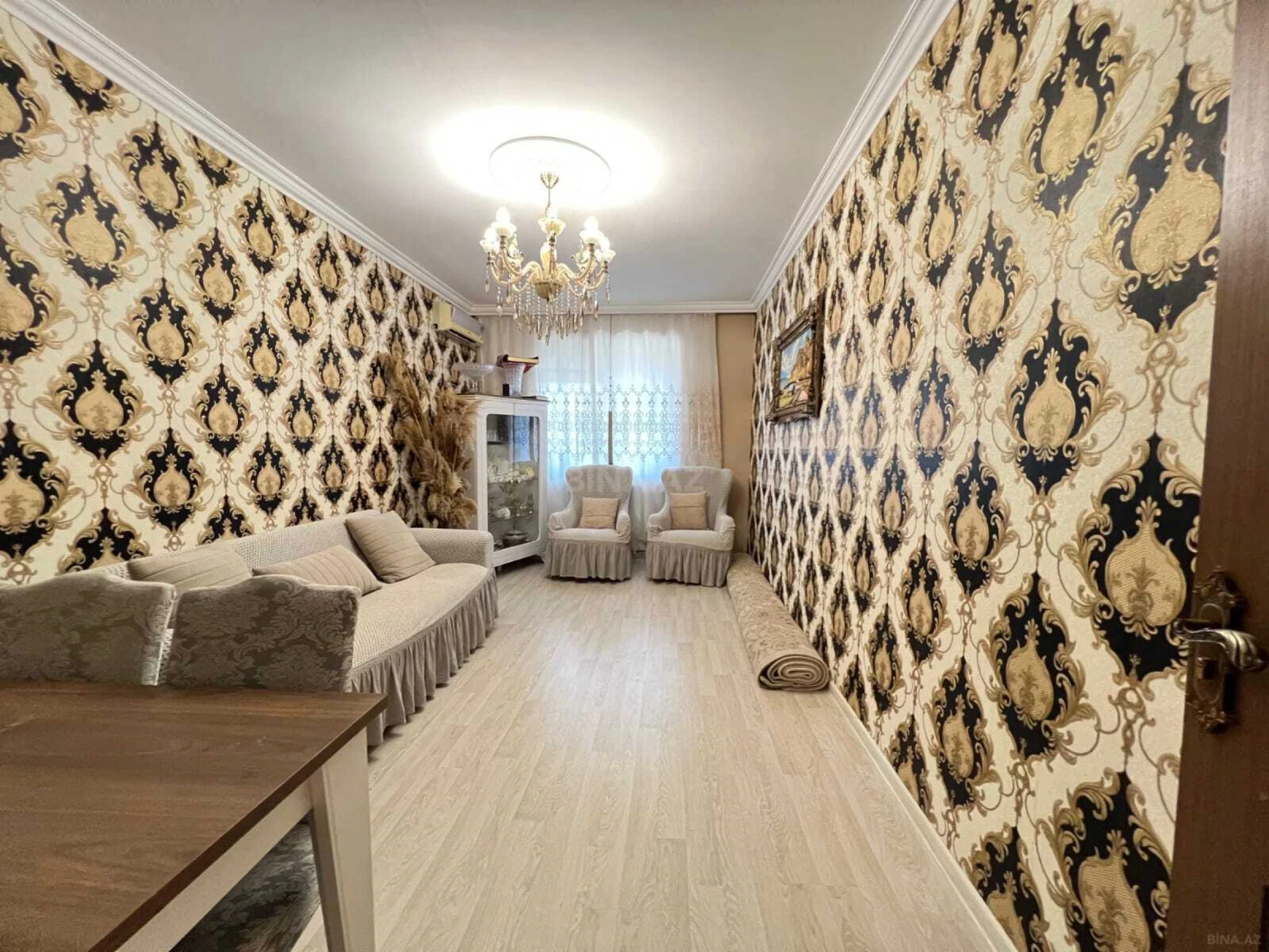 Satılır 5 otaqlı mənzil 120 m²