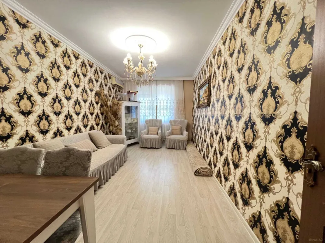 Satılır 5 otaqlı mənzil 120 m²