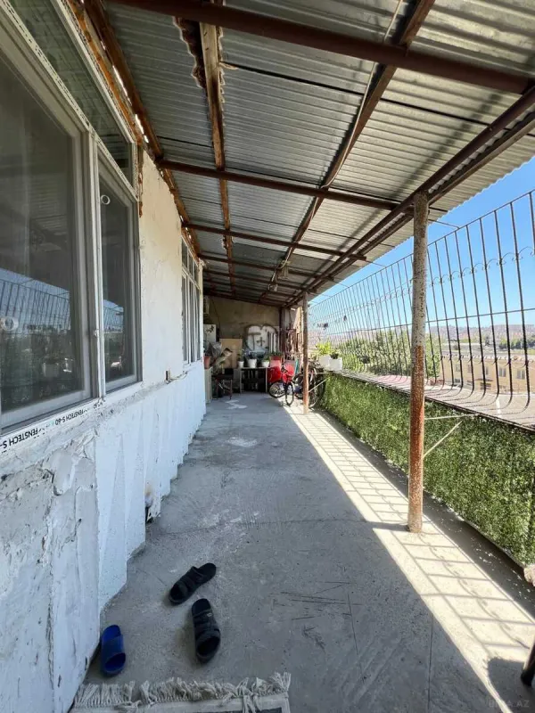 Satılır 5 otaqlı mənzil 120 m²