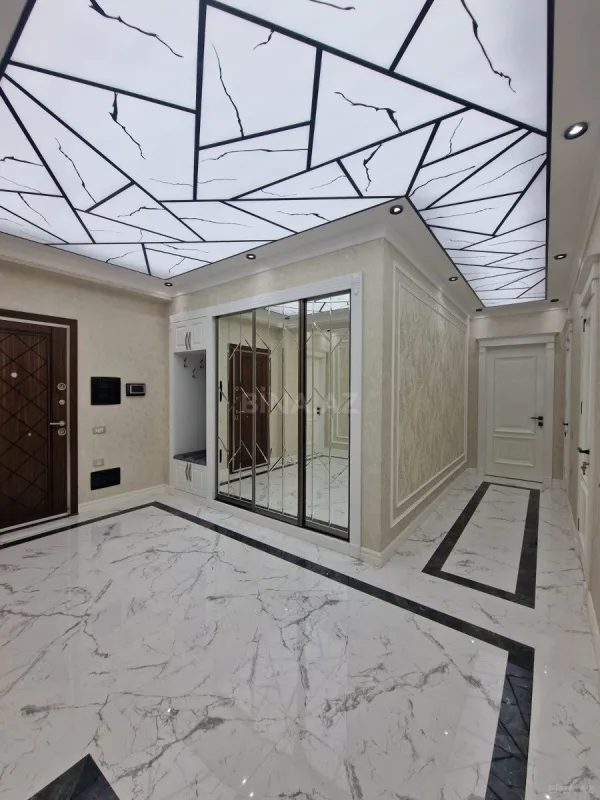 Satılır 3 otaqlı mənzil 138 m²