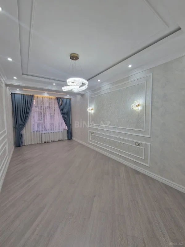 Satılır 3 otaqlı mənzil 138 m²