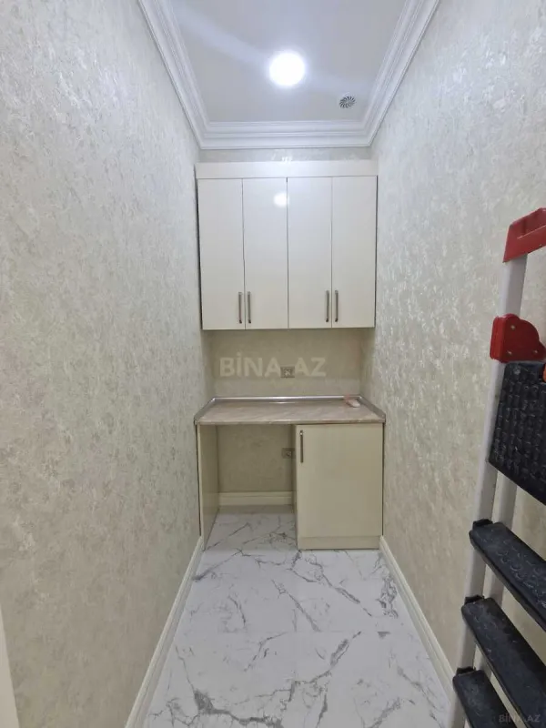 Satılır 3 otaqlı mənzil 138 m²