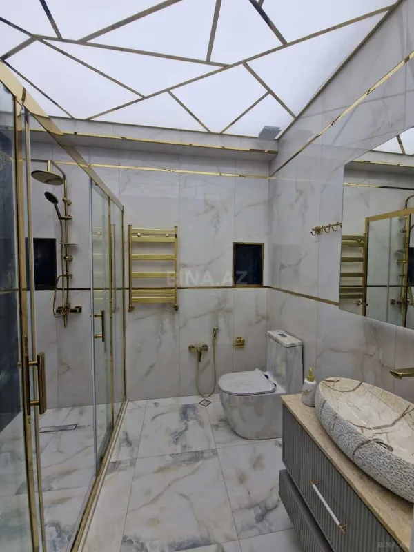 Satılır 3 otaqlı mənzil 138 m²