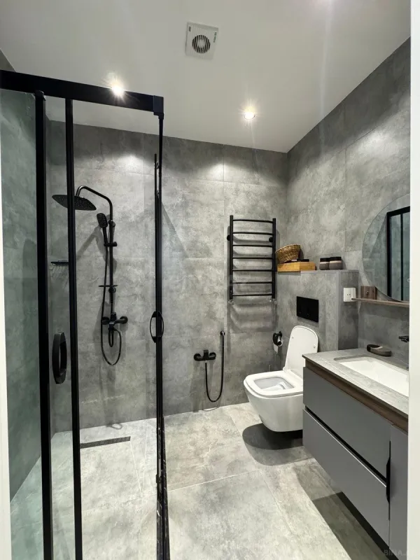 Satılır 4 otaqlı mənzil 175 m²