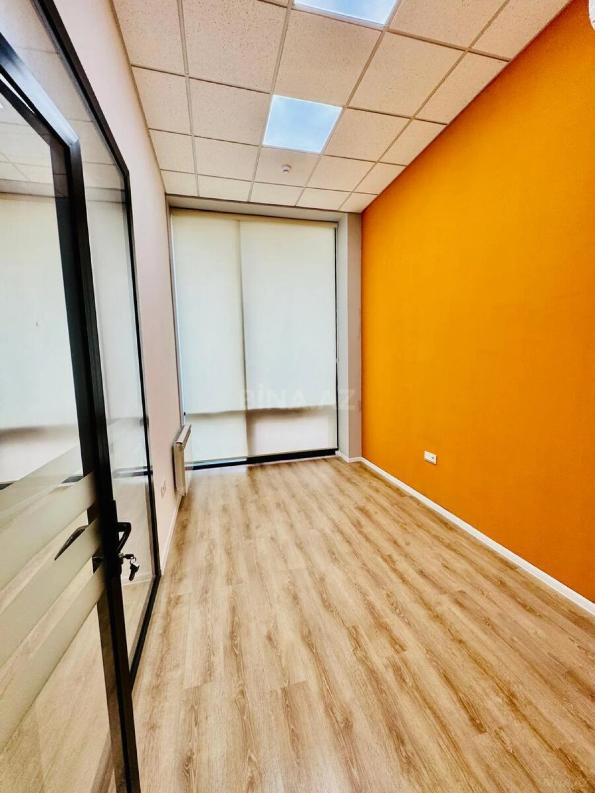 Kirayə verilir 2 otaqlı ofis 60 m²
