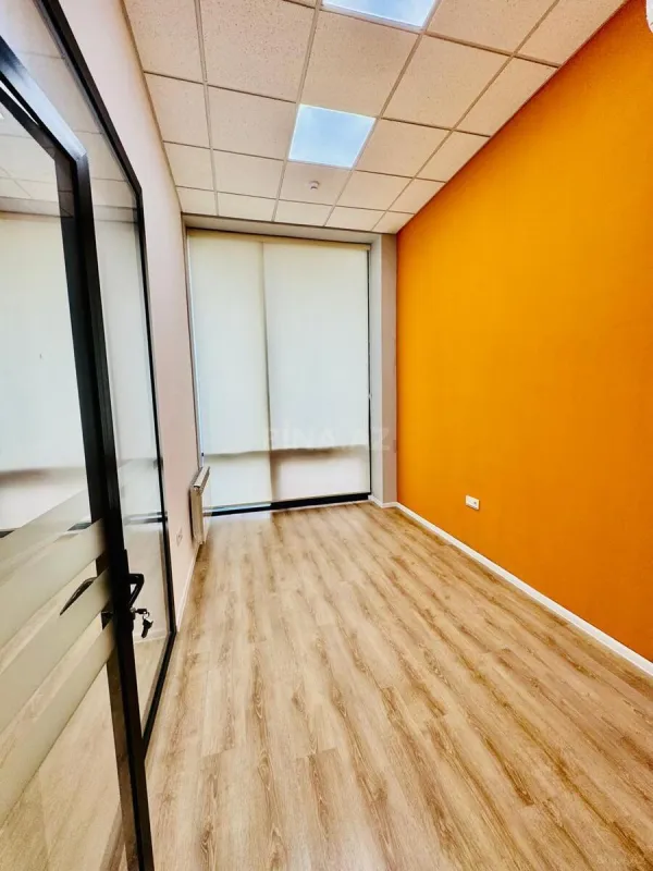 Kirayə verilir 2 otaqlı ofis 60 m²