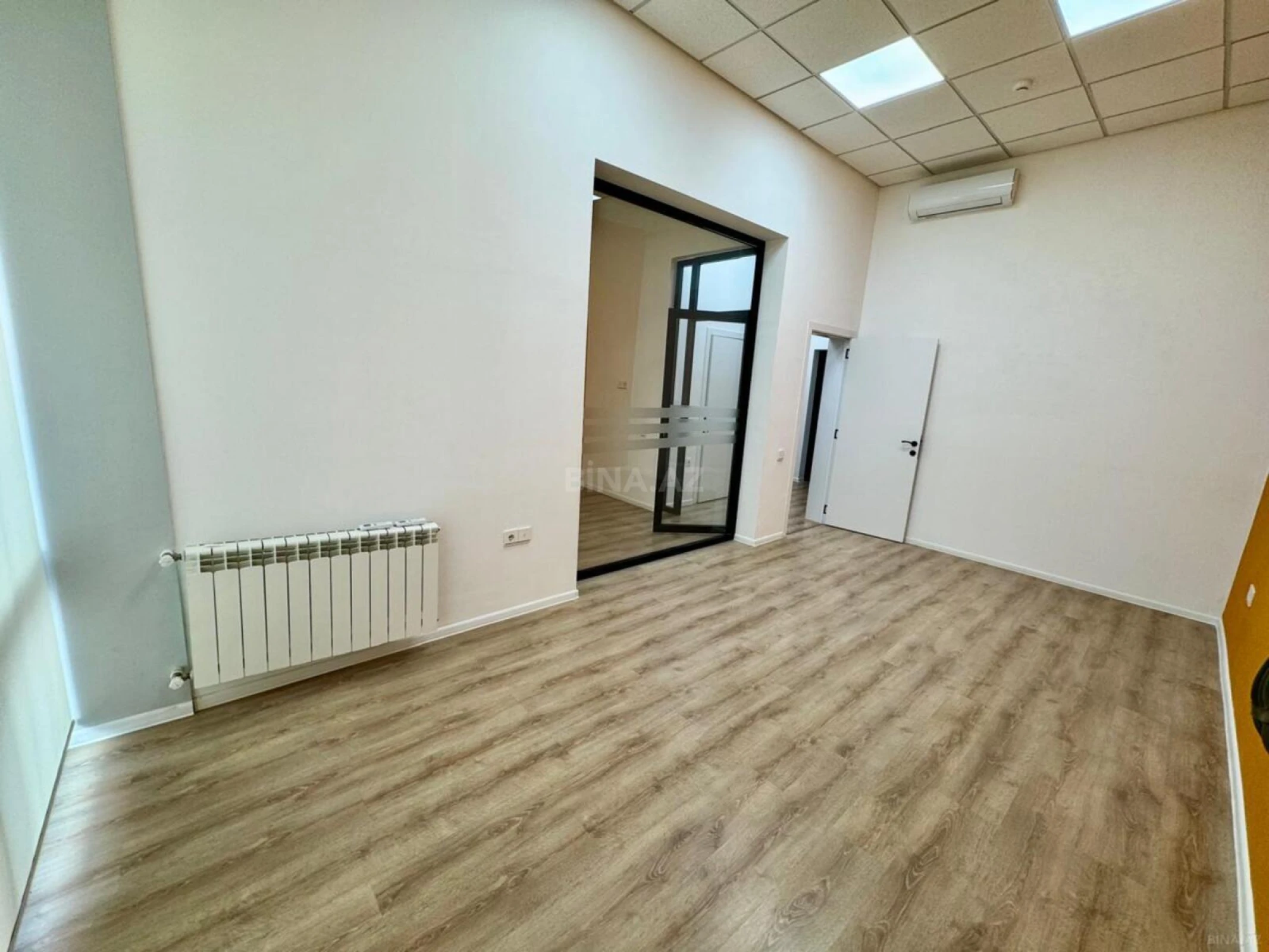 Kirayə verilir 2 otaqlı ofis 60 m²