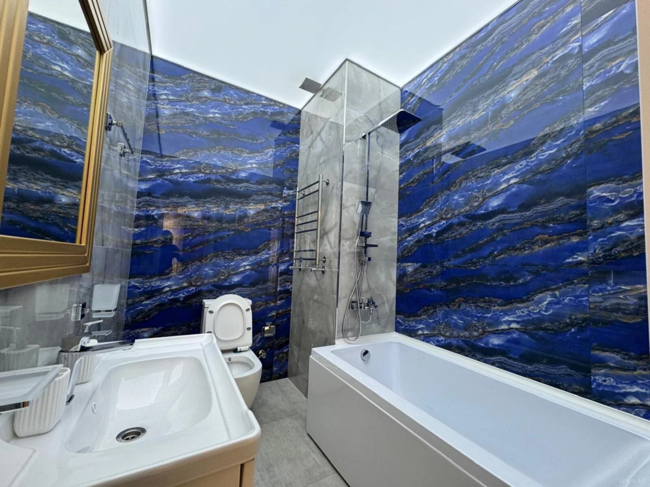 Kirayə verilir 5 otaqlı ofis 200 m²