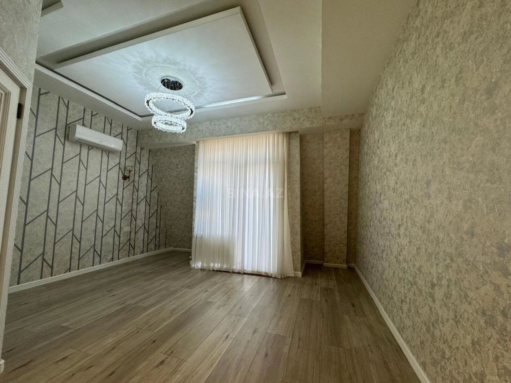 Kirayə verilir 5 otaqlı ofis 200 m²