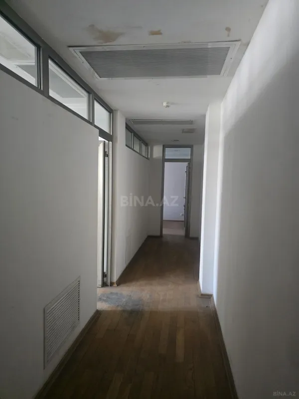 Satılır obyekt 676 m²