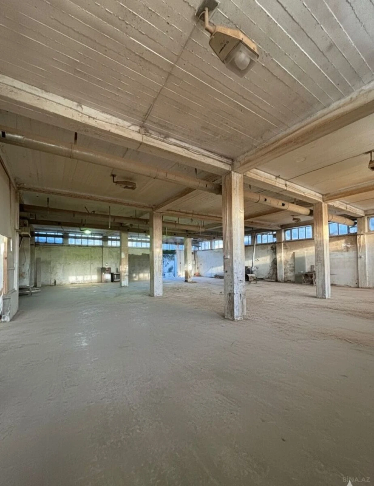 Kirayə verilir obyekt 2500 m²