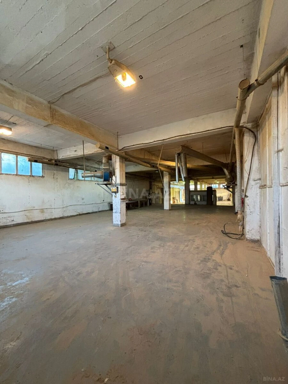 Kirayə verilir obyekt 2500 m²