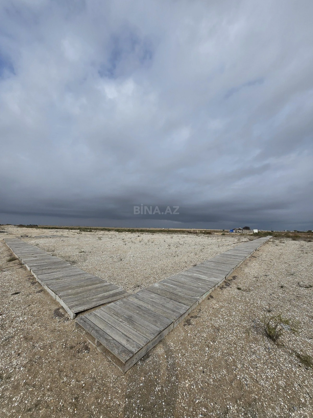 Satılır torpaq sahəsi 1800 m²