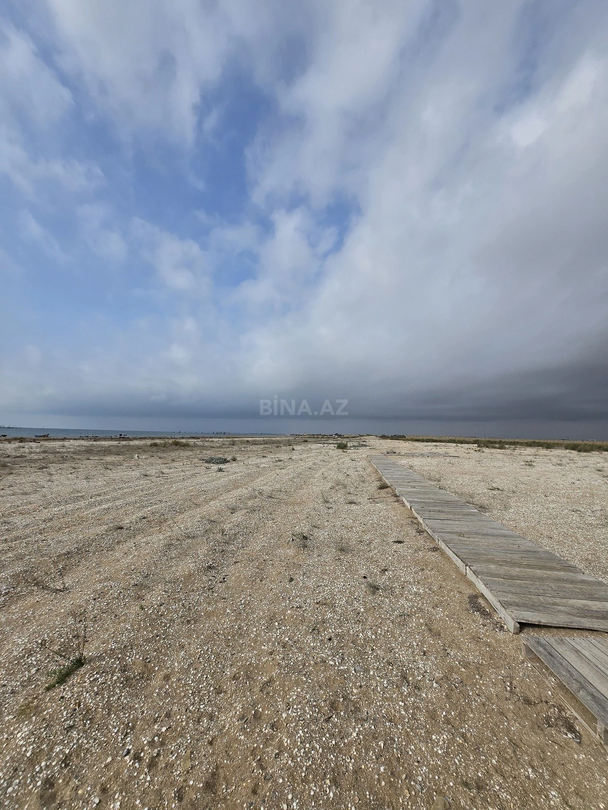 Satılır torpaq sahəsi 1800 m²