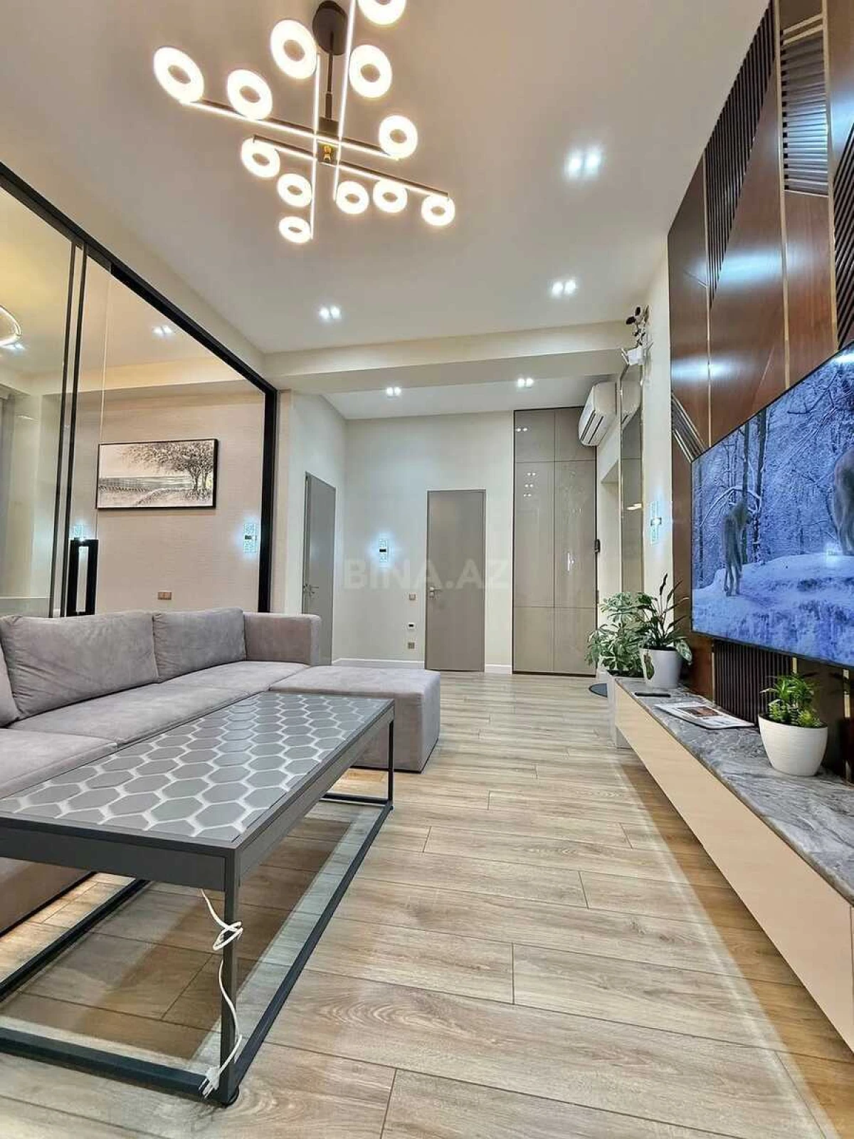 Kirayə verilir 3 otaqlı mənzil 120 m²