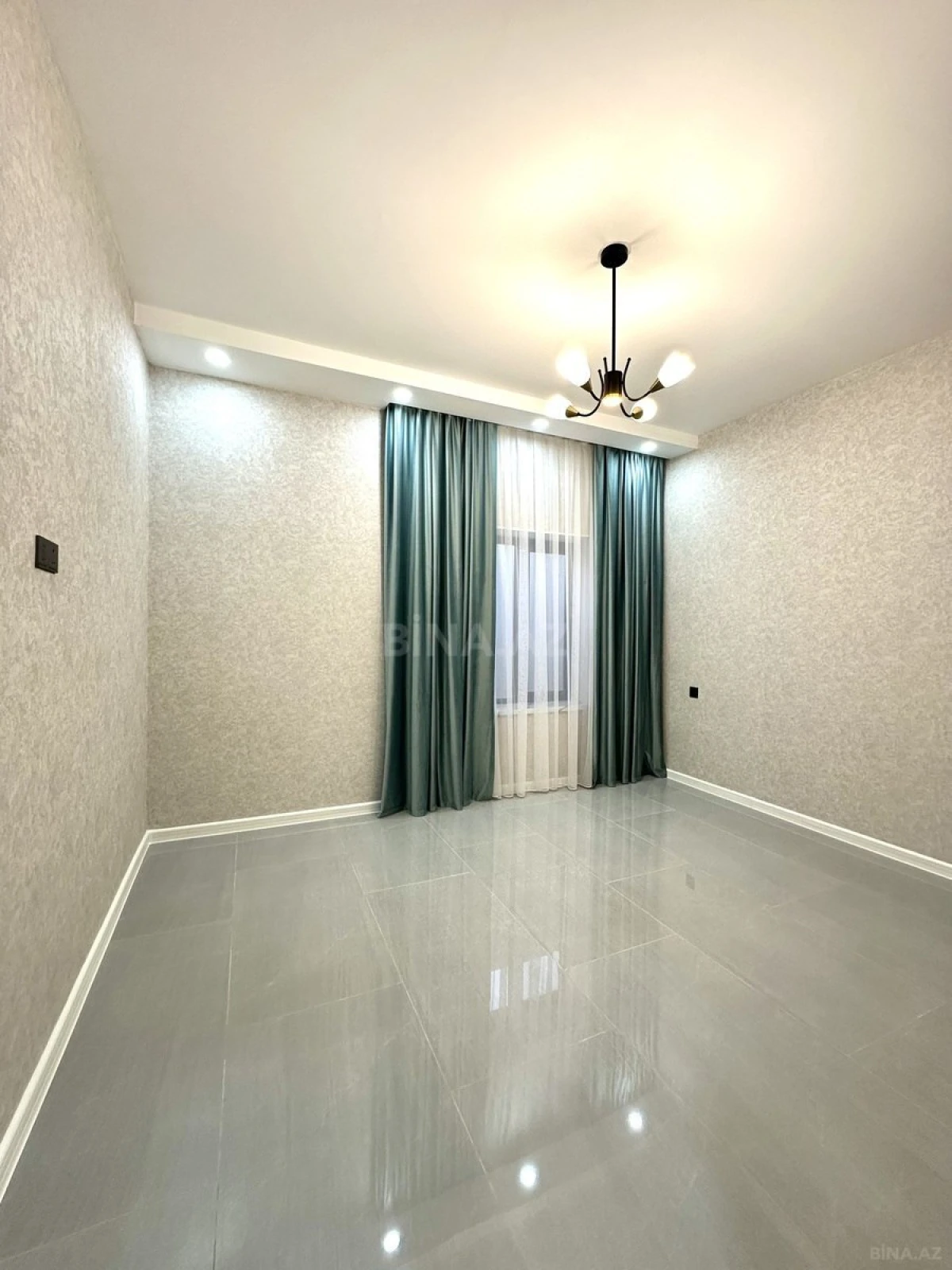 Satılır 4 otaqlı həyət evi 140 m²