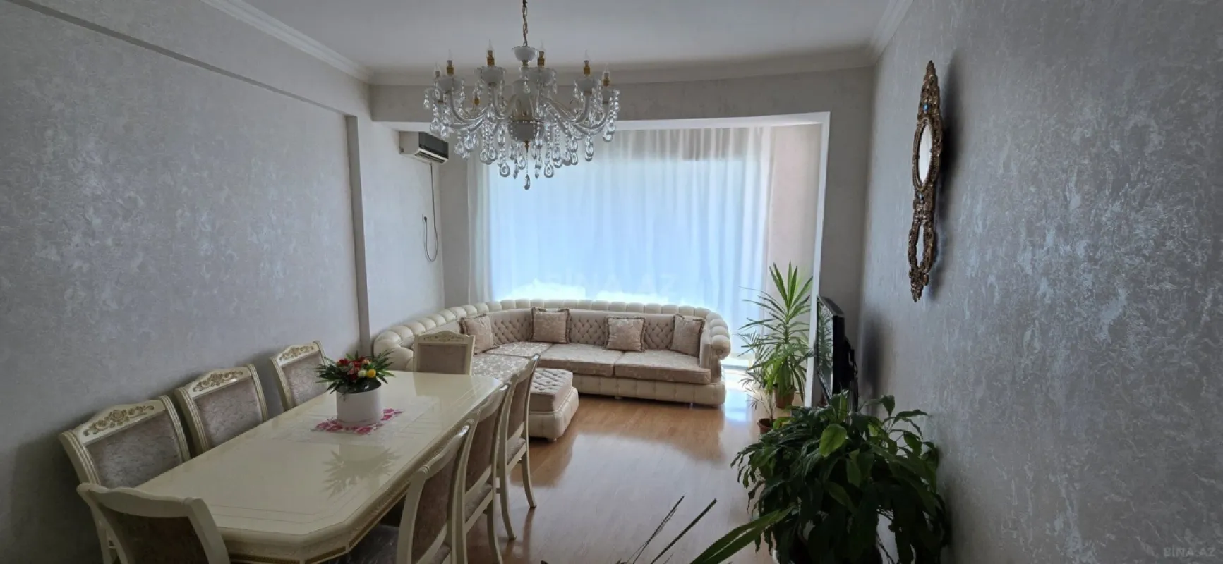 Satılır 2 otaqlı mənzil 90 m²