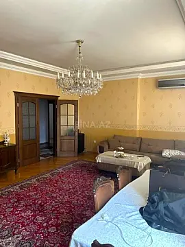 Satılır 3 otaqlı mənzil 165 m²