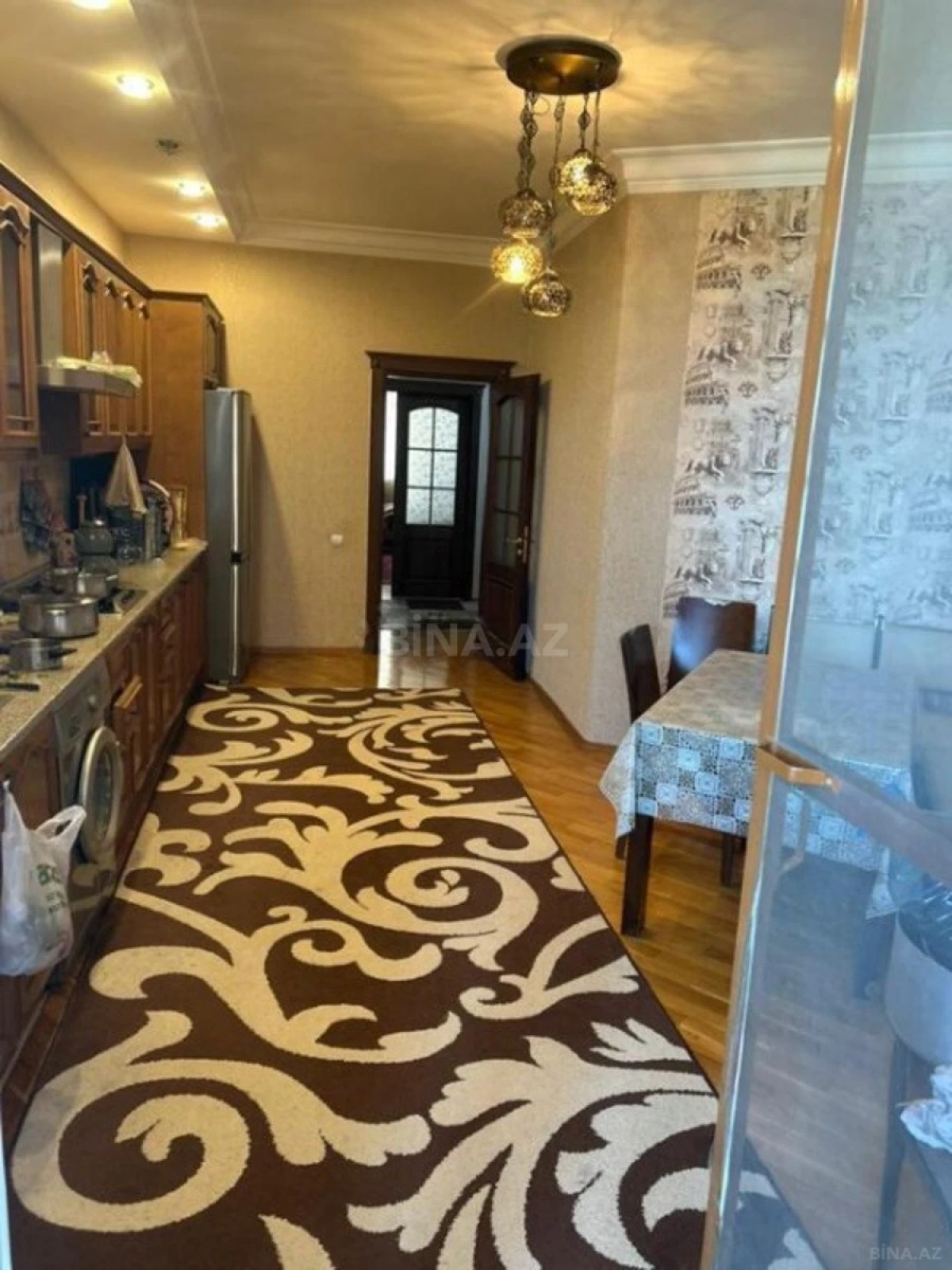 Satılır 3 otaqlı mənzil 165 m²