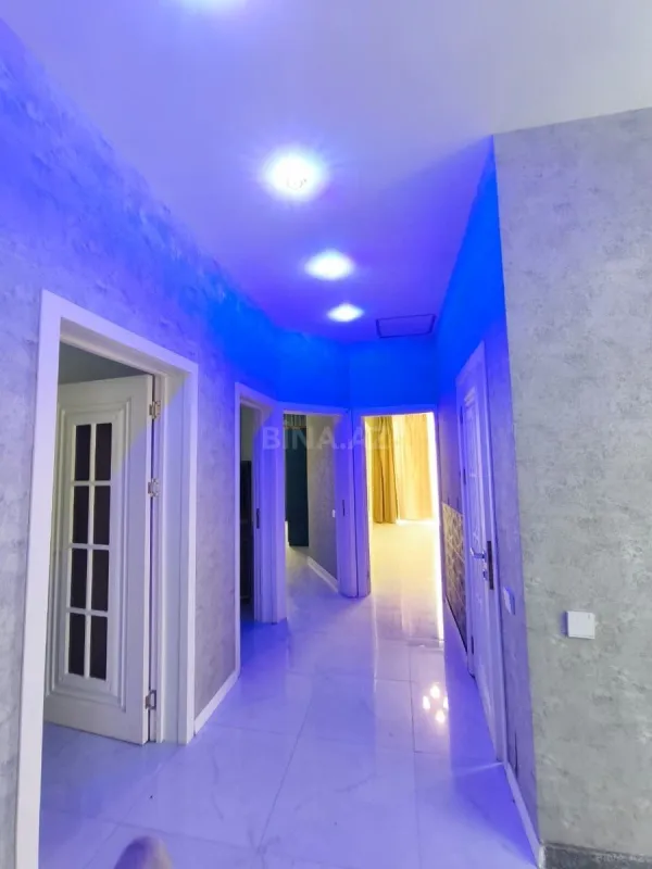 Satılır 5 otaqlı həyət evi 220 m²