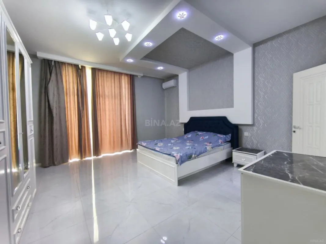 Satılır 5 otaqlı həyət evi 220 m²