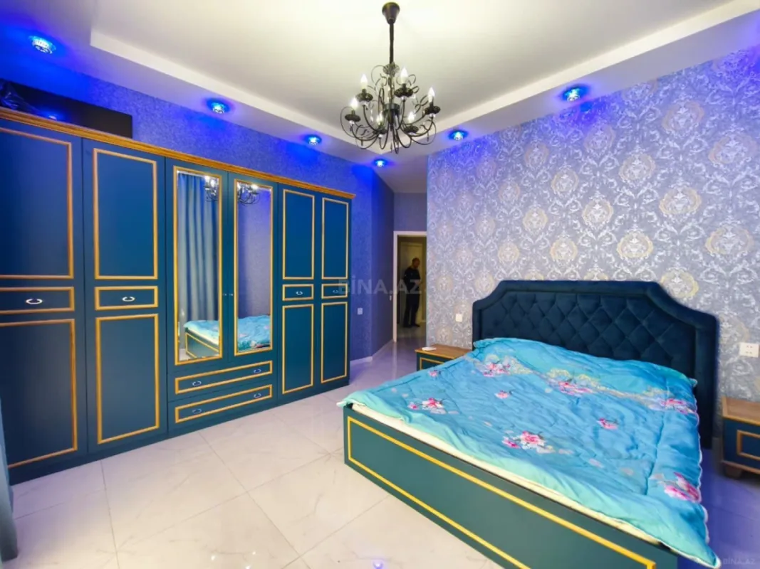 Satılır 5 otaqlı həyət evi 220 m²