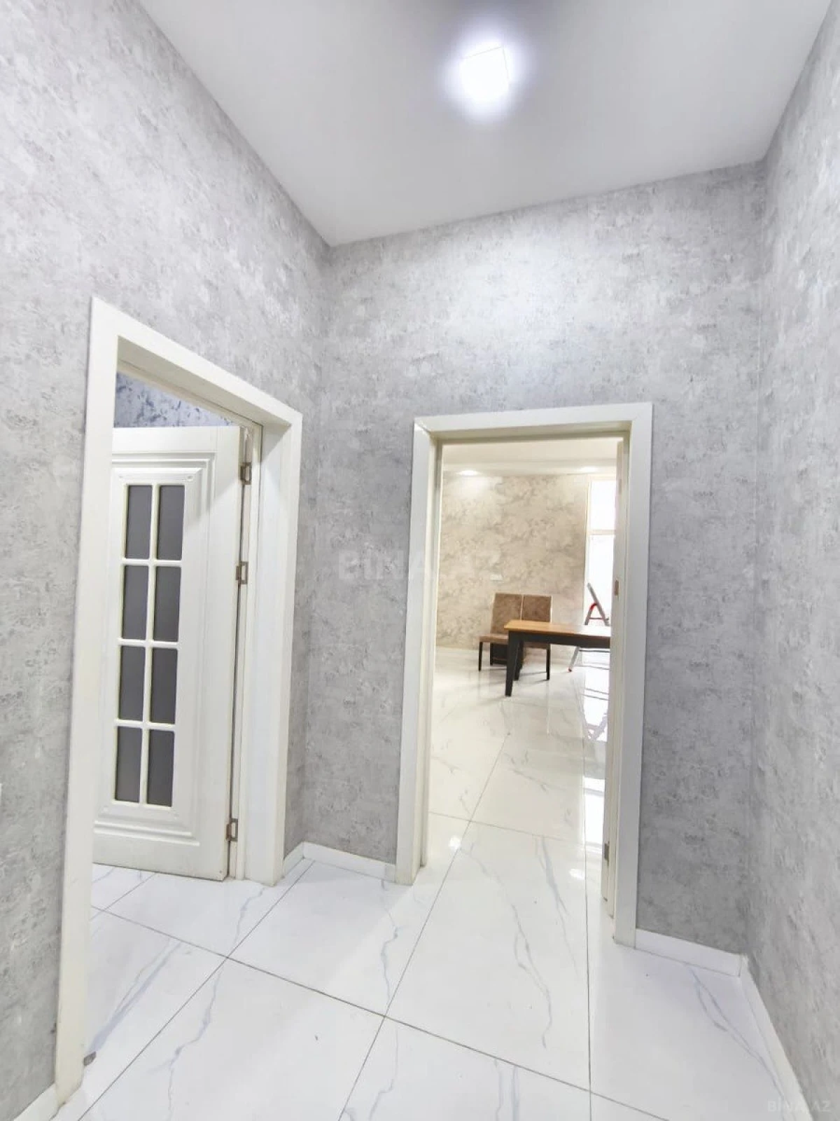 Satılır 5 otaqlı həyət evi 220 m²