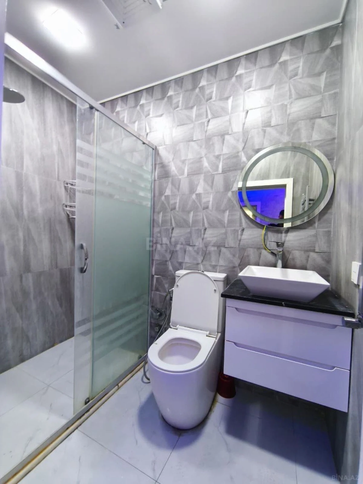 Satılır 5 otaqlı həyət evi 220 m²