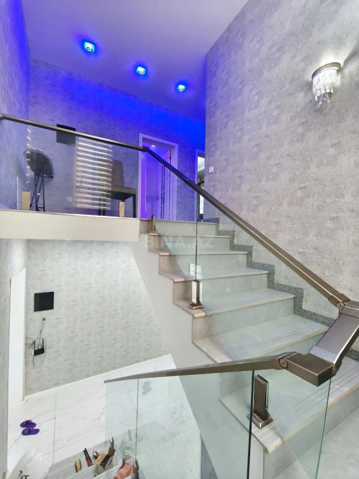 Satılır 5 otaqlı həyət evi 220 m²