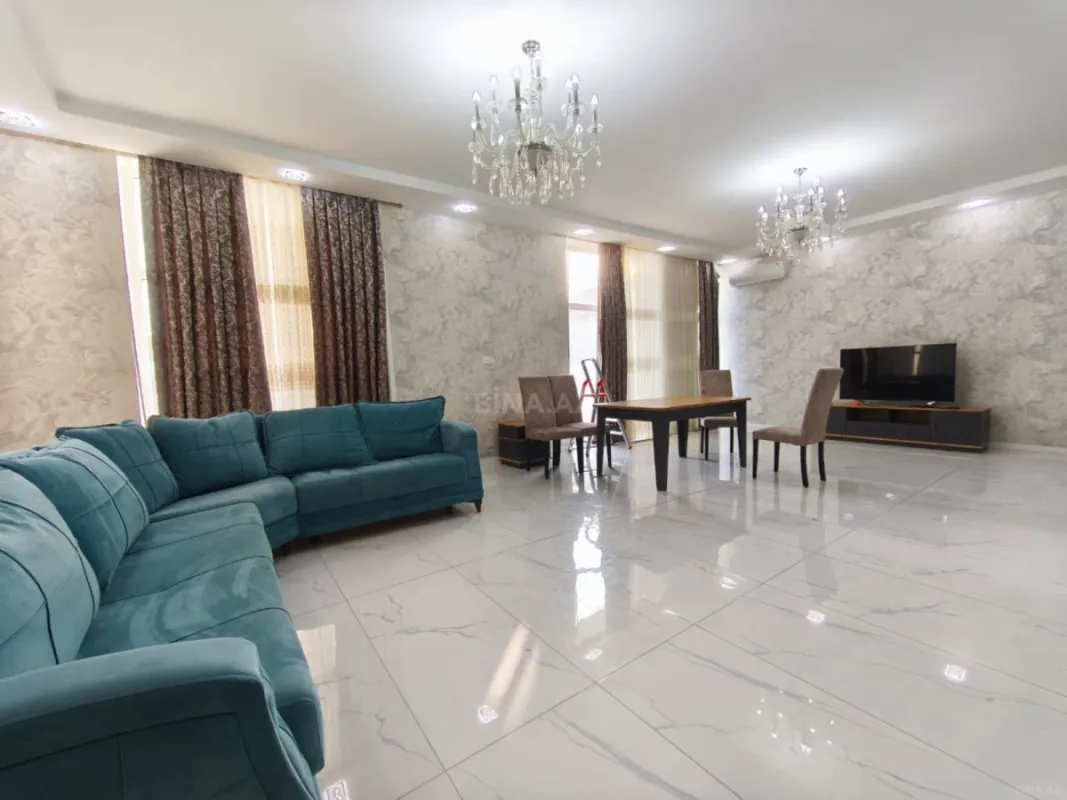 Satılır 5 otaqlı həyət evi 220 m²