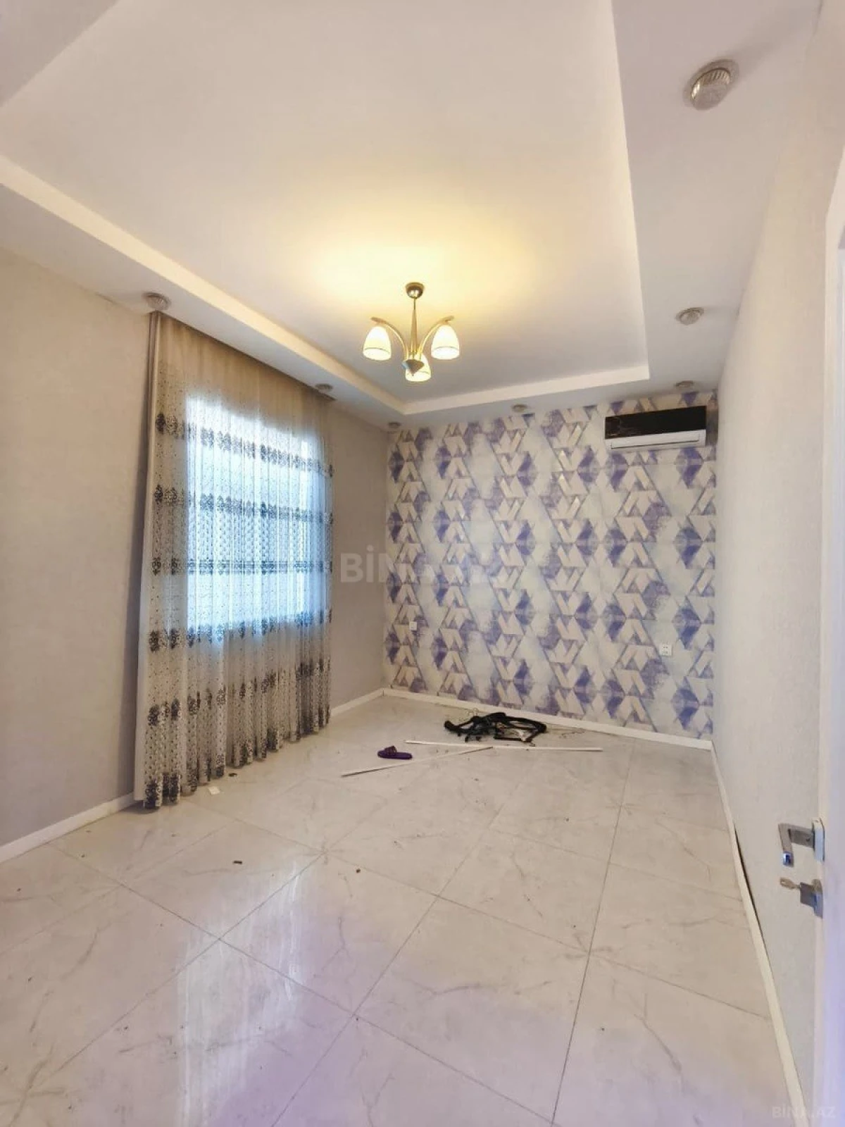 Satılır 5 otaqlı həyət evi 220 m²