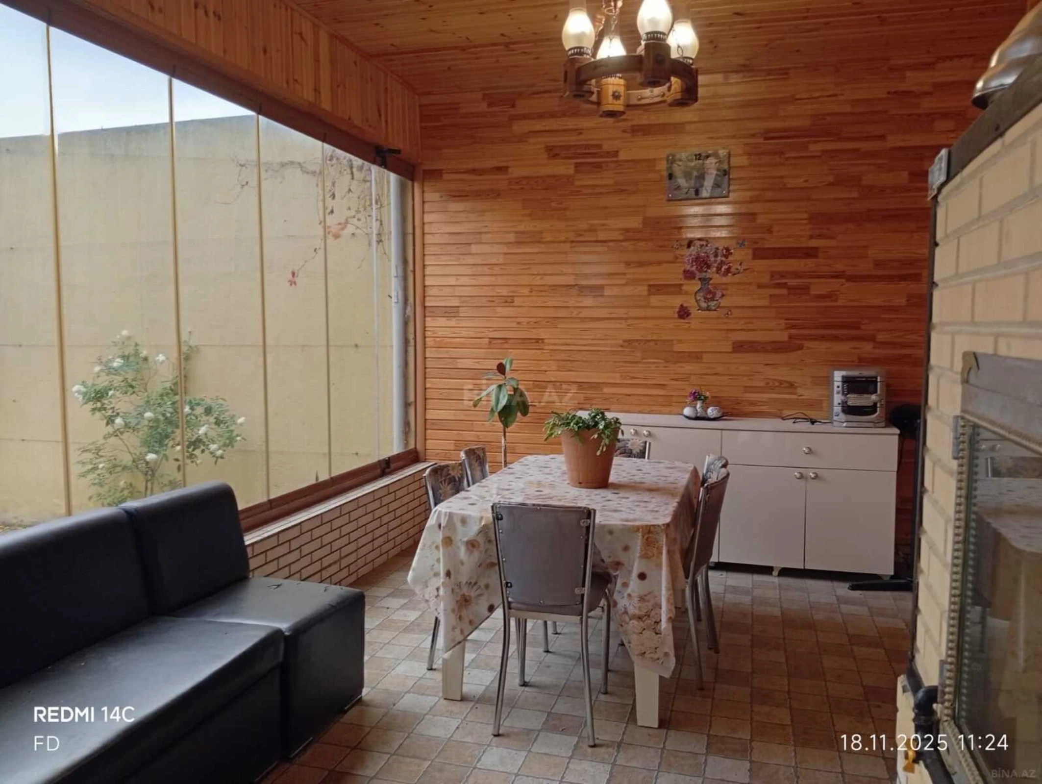 Satılır 5 otaqlı həyət evi 168 m²