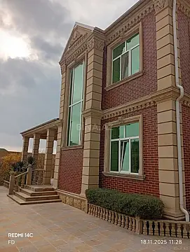Satılır 5 otaqlı həyət evi 168 m²