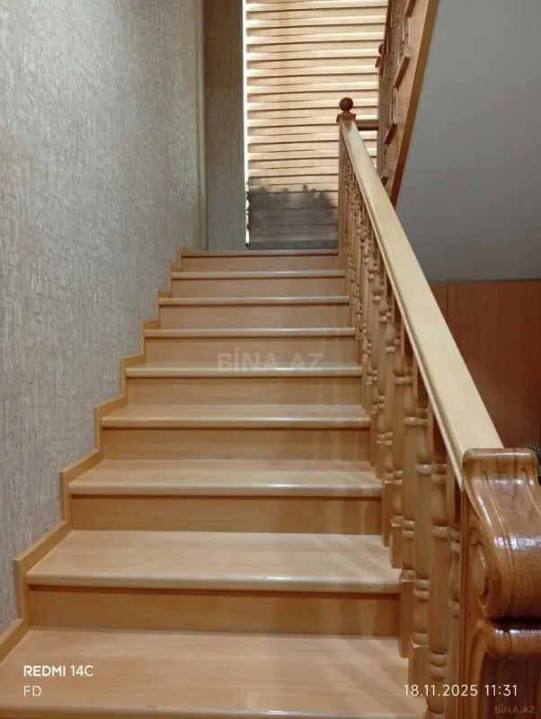 Satılır 5 otaqlı həyət evi 168 m²